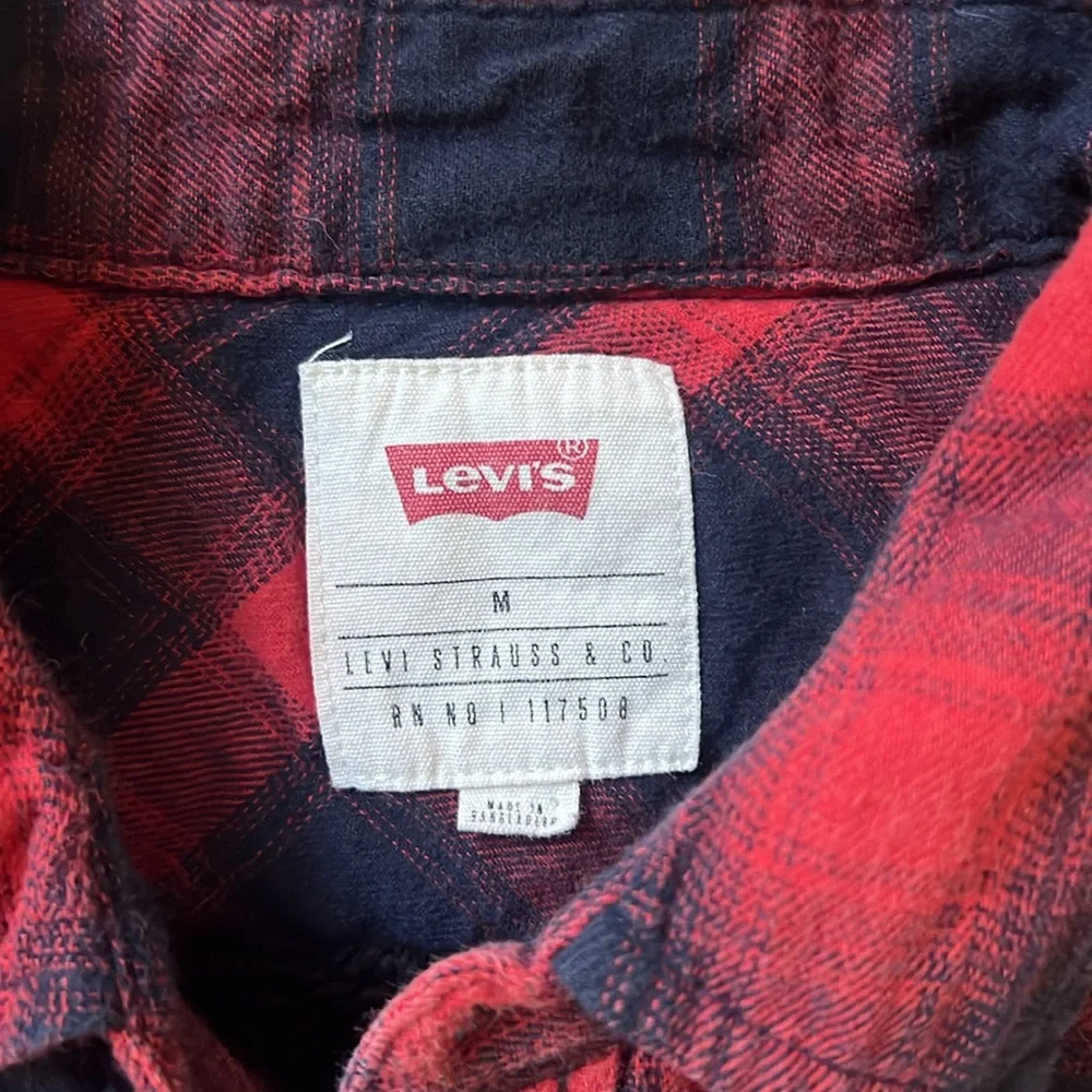 EUC Levi’s | Men’s red and navy shirt jacket lined with sherpa - Picture 8 of 9